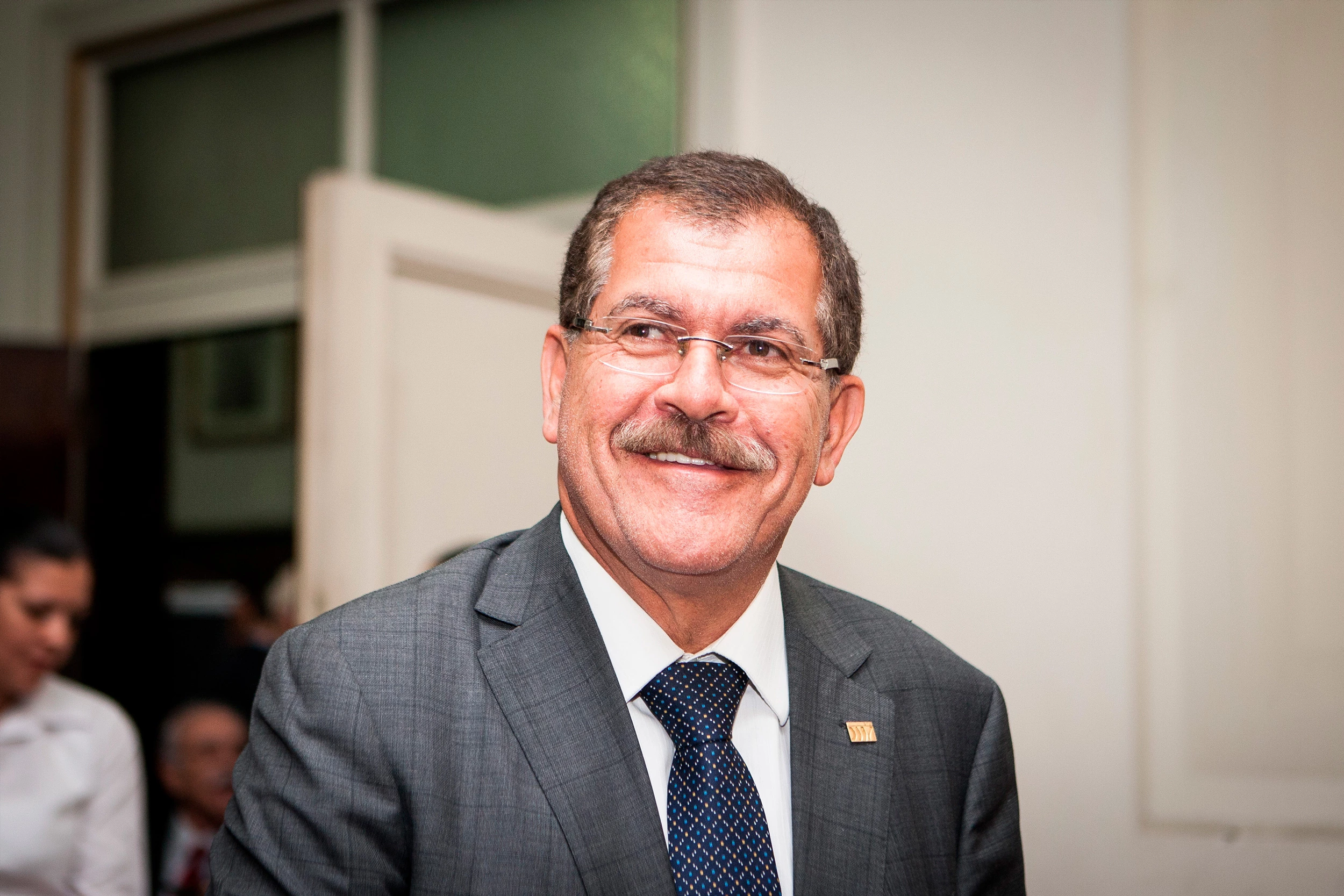 Signature of a law that deals with aspects related to women and