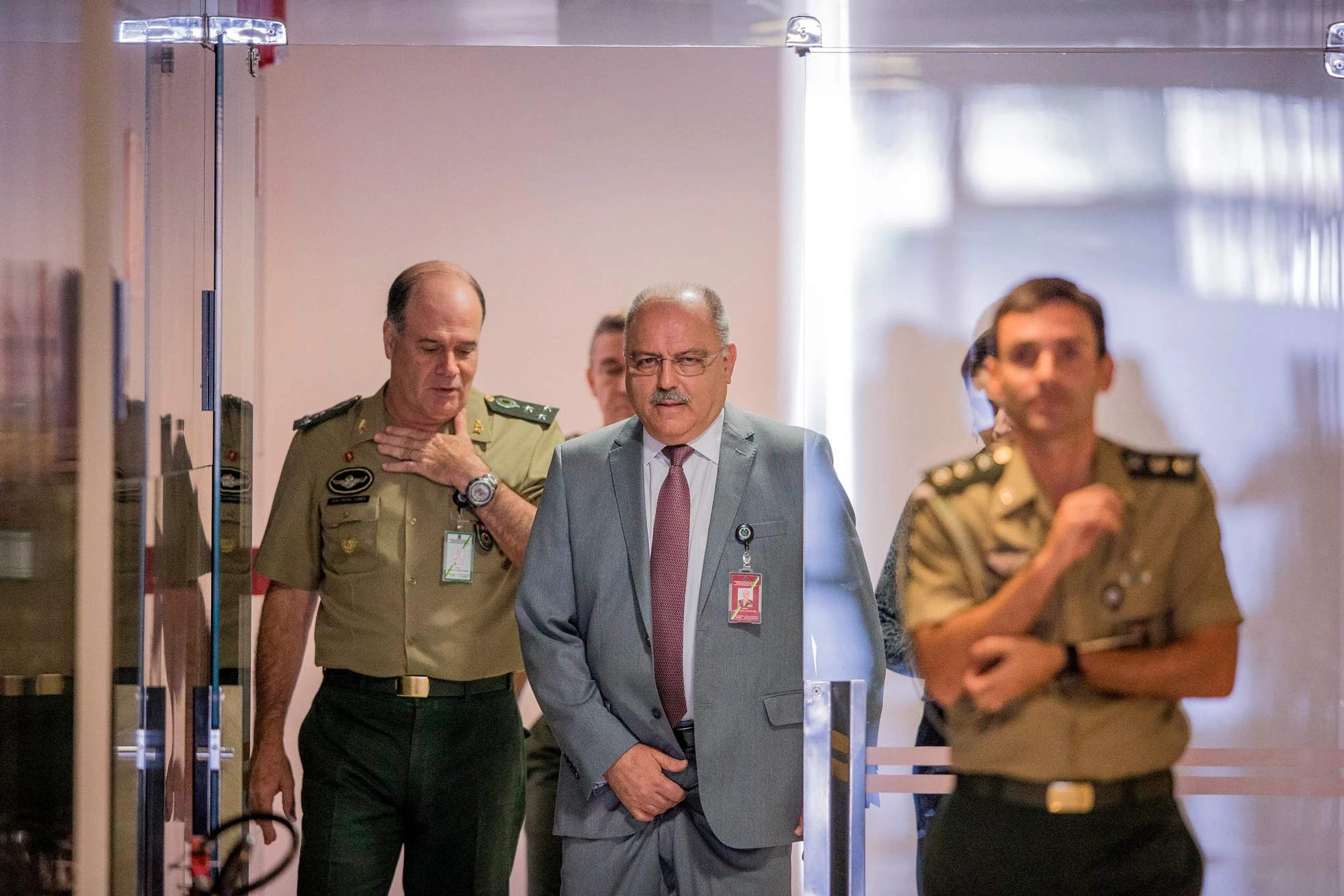 O general Sérgio Etchegoyen em declaração onde o ministro Raul Jungmann anuncia saída das tropas do Exército da Esplanada dos Ministérios, em Brasília.