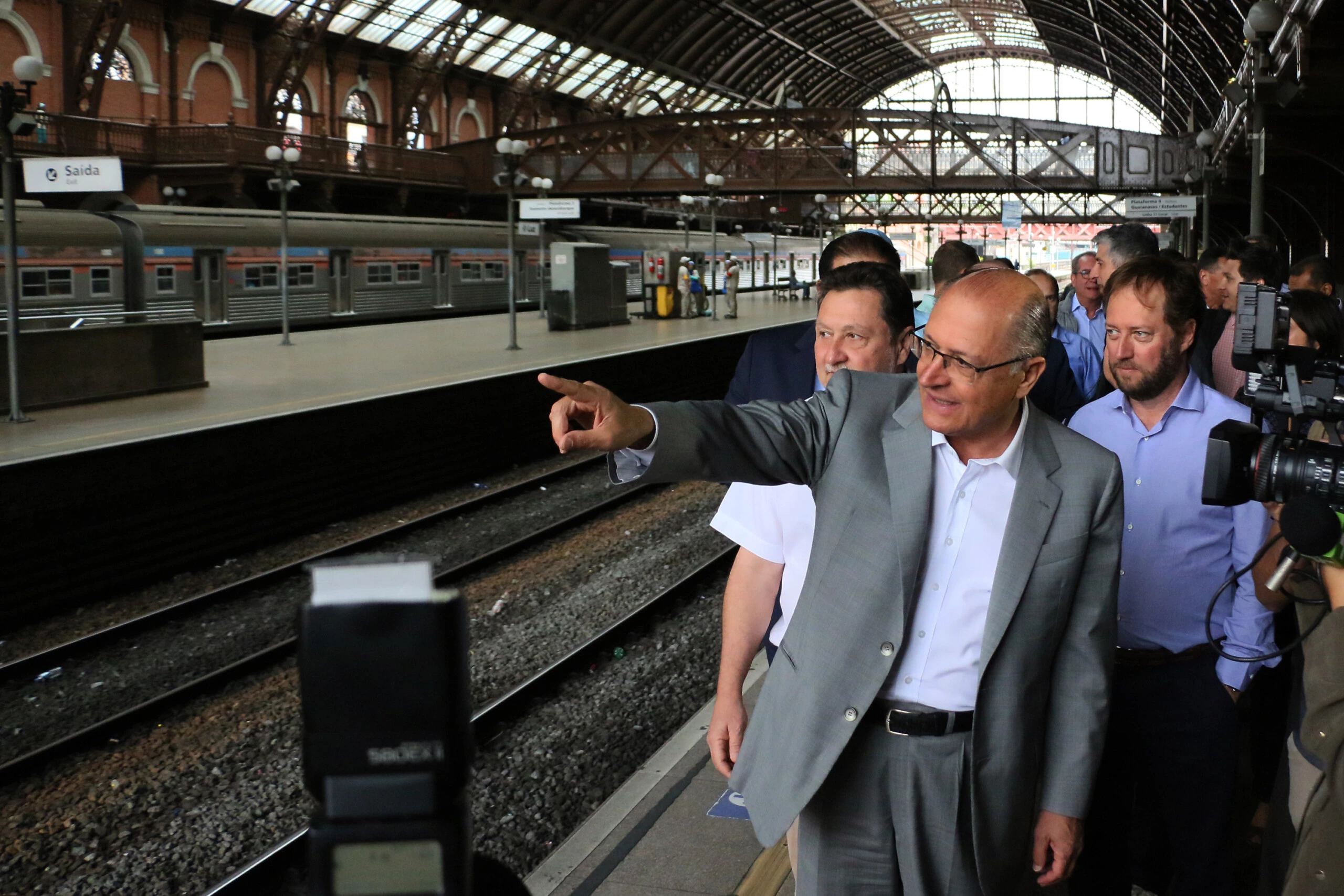 SÃO PAULO, SP - 17.10.2017: TRENS-SP - O governador de São Paulo, Geraldo Alckmin, faz a entrega de mais dois novos trens para a CPTM (Companhia Paulista de Trens Metropolitanos), para as linhas 7-Rubi e 11-Coral, na manhã desta terça-feira (17). (Foto: Charles Sholl/Raw Image/Folhapress)