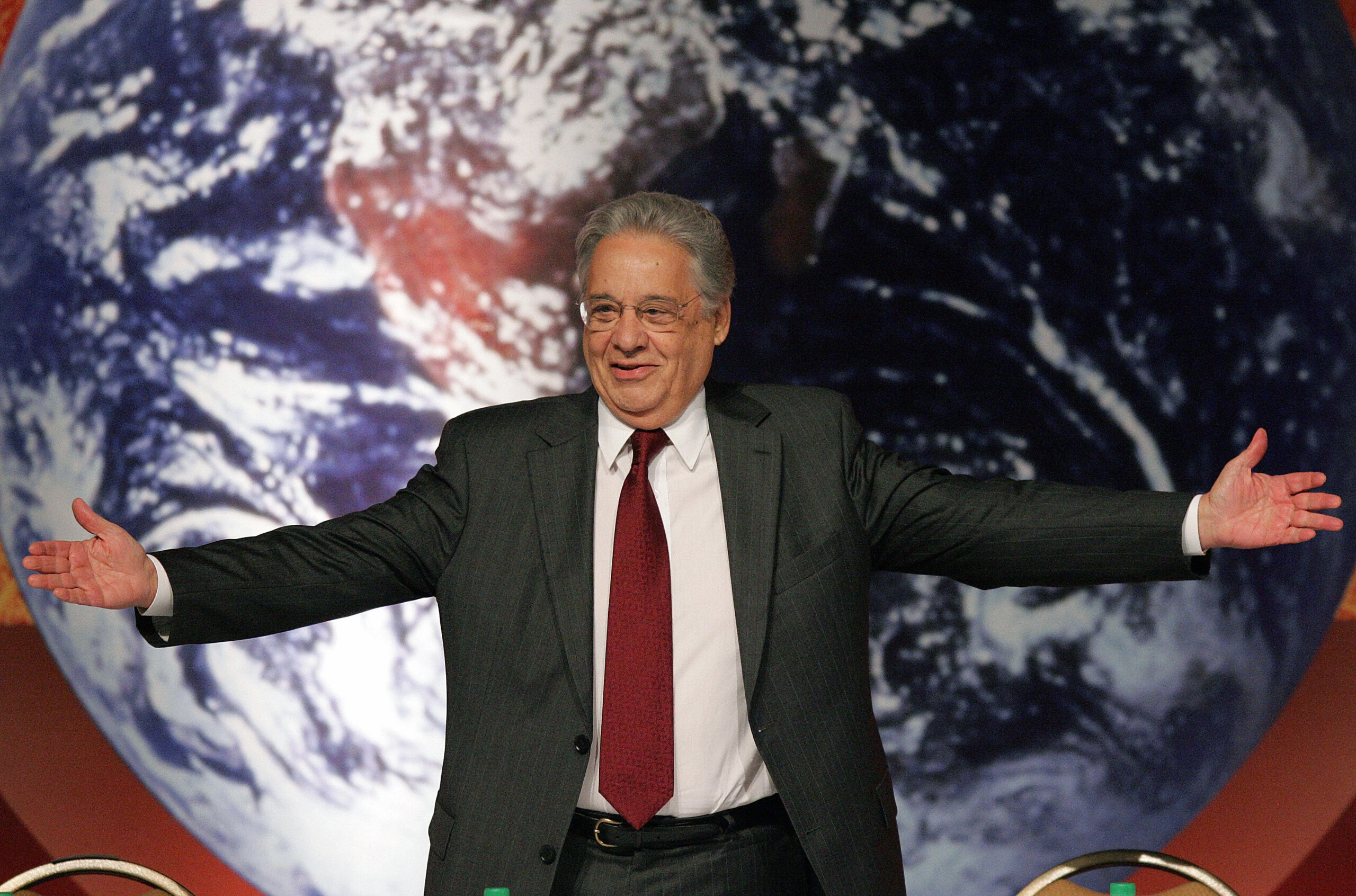 Sao Paulo, BRAZIL: Former Brazilian President Fernando Henrique Cardoso gestures during the plenary session of the Sao Paulo Ethanol Summit, 05 June 2007, in Sao Paulo, Brazil. Ethanol Summit is organized by Brazilian Sugar Cane Industry Union to discuss the future of this commodity. AFP PHOTO/Evaristo SA (Photo credit should read EVARISTO SA/AFP/Getty Images)