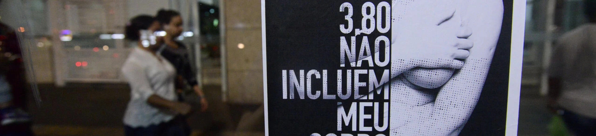 SÃO PAULO, SP, 04.09.2017: PROTESTO-SP: Cartazes protestam contra os recentes casos de assédio sexual, estupro e violência, nesta segunda-feira (4) na avenida Paulista em São Paulo. (Foto: Cris Faga/Fox Press Photo/Folhapress) SÃO PAULO, SP, 04.09.2017: PROTESTO-SP: Cartazes protestam contra os recentes casos de assédio sexual, estupro e violência, nesta segunda-feira (4) na avenida Paulista em São Paulo. (Foto: Cris Faga/Fox Press Photo/Folhapress)