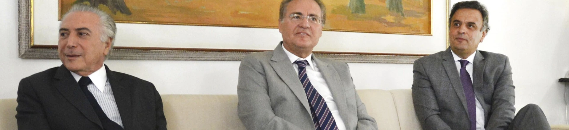 Brasília -O presidente do Senado, senador Renan Calheiros, recebe o vice-presidente da República, Michel Temer e o senador Aécio Neves (Antonio Cruz/Agência Brasil) Brasília -O presidente do Senado, senador Renan Calheiros, recebe o vice-presidente da República, Michel Temer e o senador Aécio Neves (Antonio Cruz/Agência Brasil)