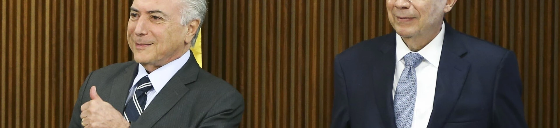 Brasília - O presidente interino Michel Temer e o ministro da Fazenda, Henrique Meirelles, durante reunião com líderes da Câmara e do Senado, no Palácio do Planalto. (Marcelo Camargo/Agência Brasil) Brasília - O presidente interino Michel Temer e o ministro da Fazenda, Henrique Meirelles, durante reunião com líderes da Câmara e do Senado, no Palácio do Planalto. (Marcelo Camargo/Agência Brasil)