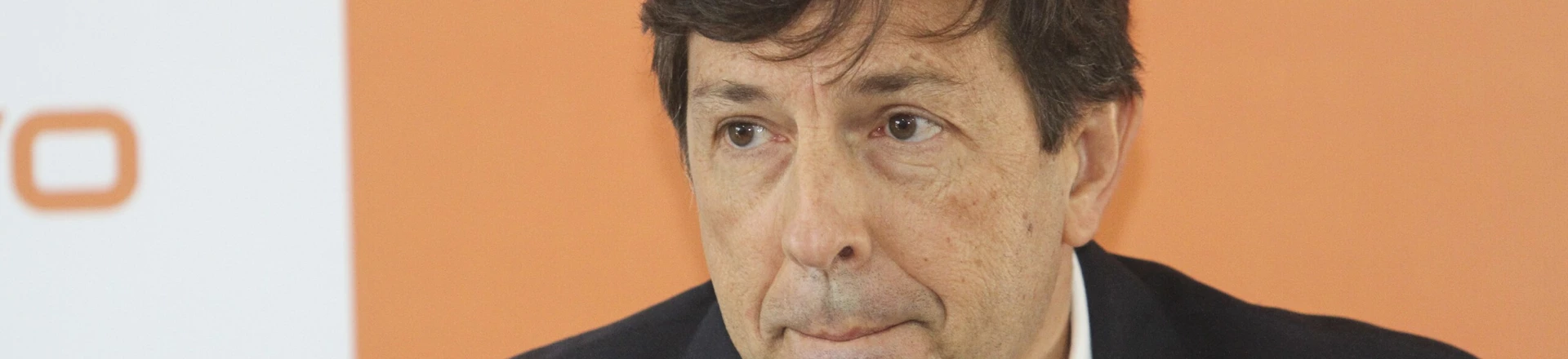 O candidato do Partido Novo à Presidência, João Dionísio Amoêdo concede coletiva em Curitiba (PR), nesta terça-feira (14). O candidato do Partido Novo à Presidência, João Dionísio Amoêdo concede coletiva em Curitiba (PR), nesta terça-feira (14).