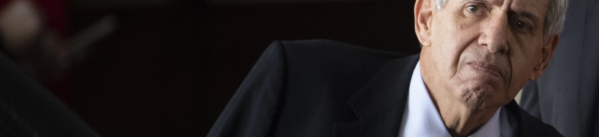 BRASÍLIA, DF - 20.11.2018: GOVERNO TRANSIÇÃO - General Augusto Heleno, futuro ministro do GSI (Gabinete de Segurança Institucional), chega ao CCBB para reunião do governo de transição, nesta terça-feira (20), em Brasília. (Foto: Mateus Bonomi/AGIF/Folhapress) BRASÍLIA, DF - 20.11.2018: GOVERNO TRANSIÇÃO - General Augusto Heleno, futuro ministro do GSI (Gabinete de Segurança Institucional), chega ao CCBB para reunião do governo de transição, nesta terça-feira (20), em Brasília. (Foto: Mateus Bonomi/AGIF/Folhapress)