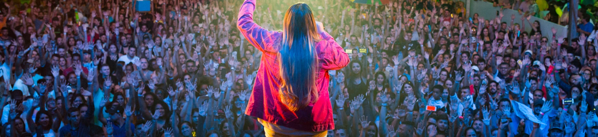 Cantora mais ouvida do país em 2017, Marília Mendonça se apresenta em Piracicaba, São Paulo, em 27 de novembro daquele ano. Cantora mais ouvida do país em 2017, Marília Mendonça se apresenta em Piracicaba, São Paulo, em 27 de novembro daquele ano.