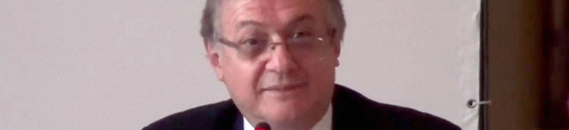 Novo ministro da educação, Ricardo Vélez Rodríguez acredita que o sistema de ensino estaria contaminado por uma "doutrinação de índole cientificista e enquistada na ideologia marxista" Novo ministro da educação, Ricardo Vélez Rodríguez acredita que o sistema de ensino estaria contaminado por uma "doutrinação de índole cientificista e enquistada na ideologia marxista"