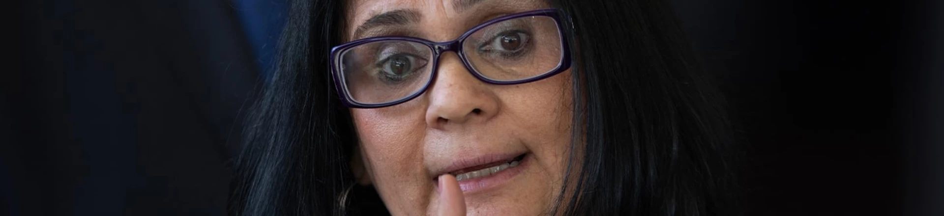 Damares Alves, ministra da Mulher, Família e Direitos Humanos. Damares Alves, ministra da Mulher, Família e Direitos Humanos.