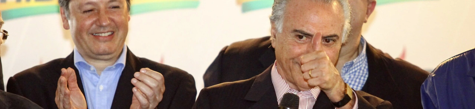 ***ARQUIVO - 29.05.2014 - TEMER-DENÚNCIAS - O então vice-presidente Michel Temer e o deputado federal Rodrigo Rocha Loures (PMDB-PR) durante encontro do partido no restaurante Madalosso, em Curitiba, no ano de 2014. (Foto: Paulo Lisboa/Brazil Photo Press/Folhapress) ***ARQUIVO - 29.05.2014 - TEMER-DENÚNCIAS - O então vice-presidente Michel Temer e o deputado federal Rodrigo Rocha Loures (PMDB-PR) durante encontro do partido no restaurante Madalosso, em Curitiba, no ano de 2014. (Foto: Paulo Lisboa/Brazil Photo Press/Folhapress)