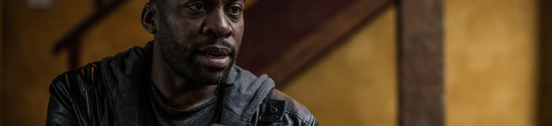 PARATY, RJ, BRASIL, 27.07.2017 - Retrato do ator Lazaro Ramos realizado durante sua participação na 15ª edição da Flip (Festa Literária Internacional de Paraty), em Paraty (RJ). (Foto: Bruno Santos/ Folhapress) PARATY, RJ, BRASIL, 27.07.2017 - Retrato do ator Lazaro Ramos realizado durante sua participação na 15ª edição da Flip (Festa Literária Internacional de Paraty), em Paraty (RJ). (Foto: Bruno Santos/ Folhapress)