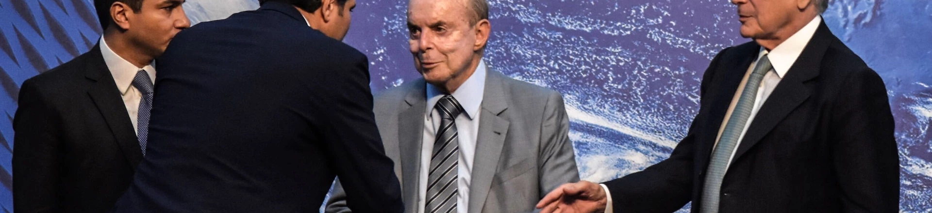 RIO DE JANEIRO, RJ, 09.08.2017: TEMER-RIO - O presidente Michel Temer visita o Encontro Nacional de Comércio Exterior (ENAEX), evento promovido pela Associação de Comércio Exterior do Brasil (AEB), nesta quarta-feira (9) no centro de convenções Sul América no Rio de Janeiro. (Foto: Humberto Ohana/FramePhoto/Folhapress) RIO DE JANEIRO, RJ, 09.08.2017: TEMER-RIO - O presidente Michel Temer visita o Encontro Nacional de Comércio Exterior (ENAEX), evento promovido pela Associação de Comércio Exterior do Brasil (AEB), nesta quarta-feira (9) no centro de convenções Sul América no Rio de Janeiro. (Foto: Humberto Ohana/FramePhoto/Folhapress)