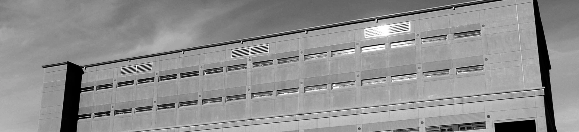 O Centro de Detenção do Condado de Etowah em Gadsden, no Alabama, em 3 de dezembro de 2011. O Centro de Detenção do Condado de Etowah em Gadsden, no Alabama, em 3 de dezembro de 2011.