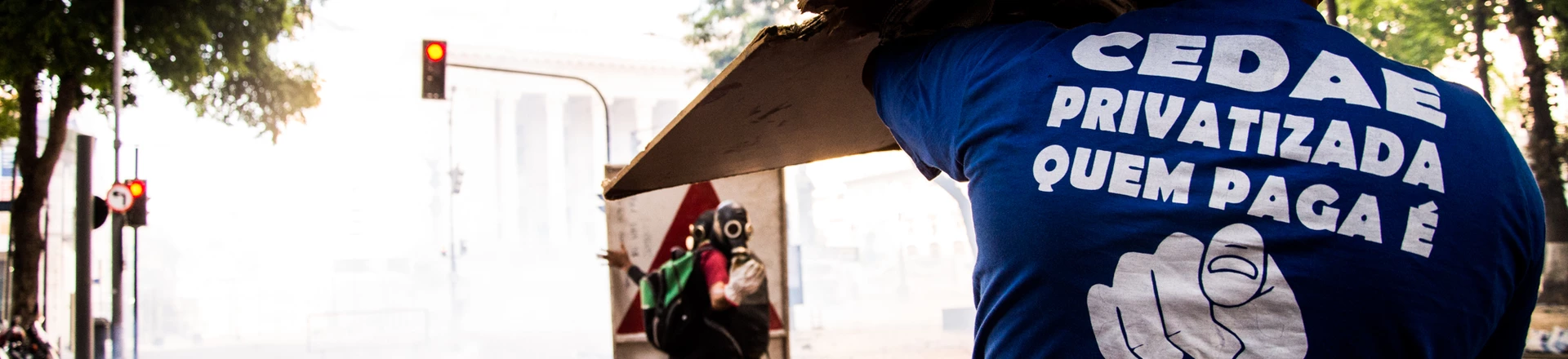 Servidores da Cedae durante manifestação contra a privatização da empresa, no dia 9 de fevereiro, no Rio de Janeiro. Servidores da Cedae durante manifestação contra a privatização da empresa, no dia 9 de fevereiro, no Rio de Janeiro.