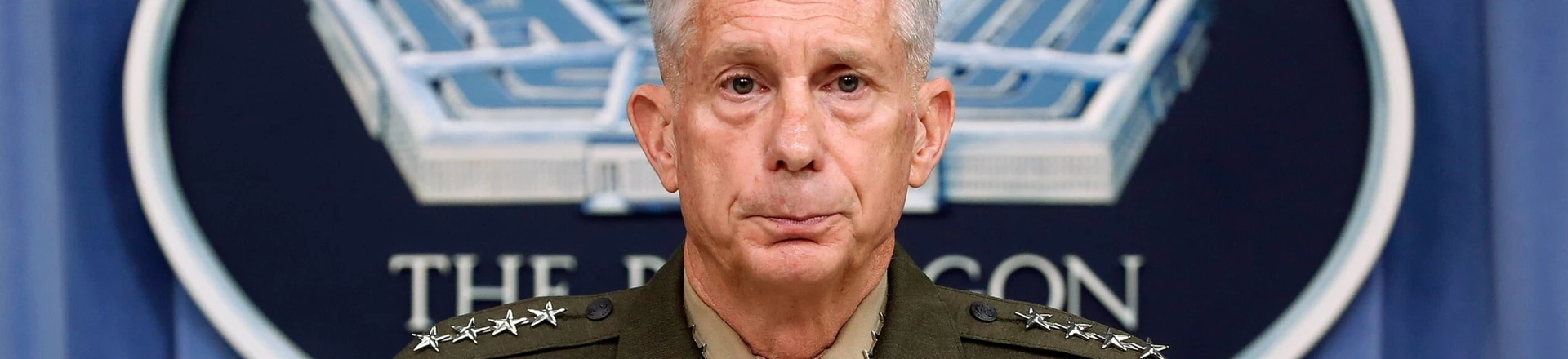 O general da Marinha e comandante do Comando dos EUA na África, Thomas D. Waldhauser, fala à imprensa no Pentágono, em 10 de maio de 2018. O general da Marinha e comandante do Comando dos EUA na África, Thomas D. Waldhauser, fala à imprensa no Pentágono, em 10 de maio de 2018.