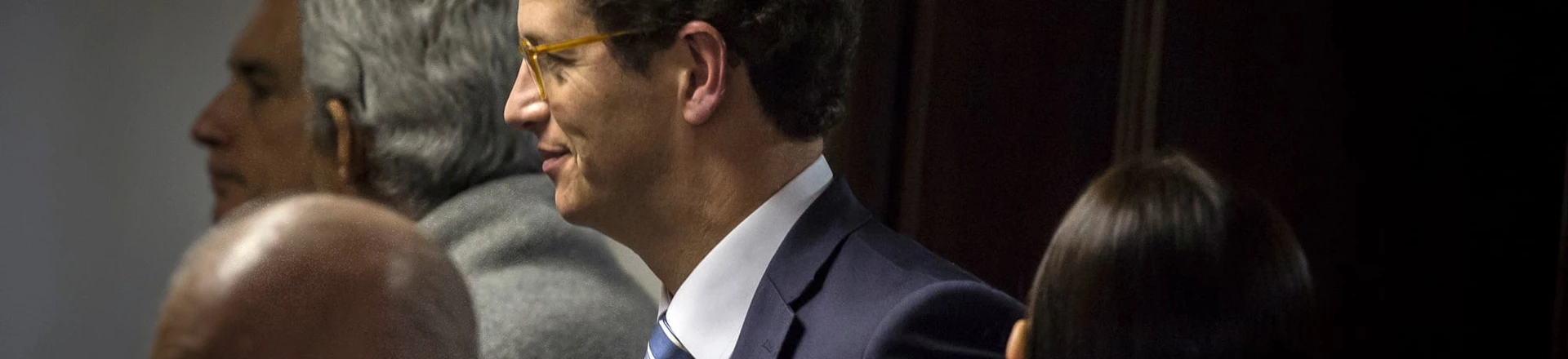 Ricardo Salles e Jair Bolsonaro trabalham para controlar fiscalização ambiental no Brasil. Medida mais recente foi trocar servidor com 15 anos no Ibama por ex-policial que liberou exportação de madeira sem licença no Pará. Ricardo Salles e Jair Bolsonaro trabalham para controlar fiscalização ambiental no Brasil. Medida mais recente foi trocar servidor com 15 anos no Ibama por ex-policial que liberou exportação de madeira sem licença no Pará.