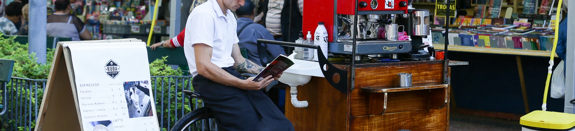 Prefeito ligado ao MBL estrangula a cultura de Porto Alegre e cobra aluguel de feira literária Prefeito ligado ao MBL estrangula a cultura de Porto Alegre e cobra aluguel de feira literária