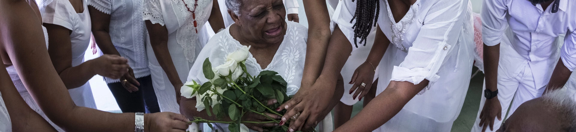 Homenagem da família da colunista a sua tia-avó, dona Nunu, a única remanescente da linha de mulheres que por seis gerações criou a todos os filhos e netos sozinhas. Homenagem da família da colunista a sua tia-avó, dona Nunu, a única remanescente da linha de mulheres que por seis gerações criou a todos os filhos e netos sozinhas.
