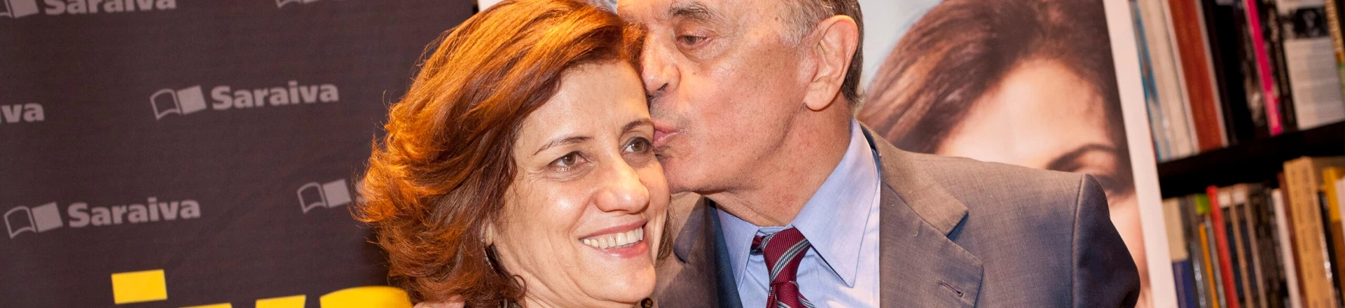 SAO PAULO, SP, BRASIL, 06-08-2015, 20h00: Miriam Leitao e Jose Serra, no lancamento do livro 'Historia do Futuro' de Miriam Leitao, na Livraria Saraiva do Shopping Higienopolis. (Foto: Ze Carlos Barretta/Folhapress MONICA BERGAMO) SAO PAULO, SP, BRASIL, 06-08-2015, 20h00: Miriam Leitao e Jose Serra, no lancamento do livro 'Historia do Futuro' de Miriam Leitao, na Livraria Saraiva do Shopping Higienopolis. (Foto: Ze Carlos Barretta/Folhapress MONICA BERGAMO)