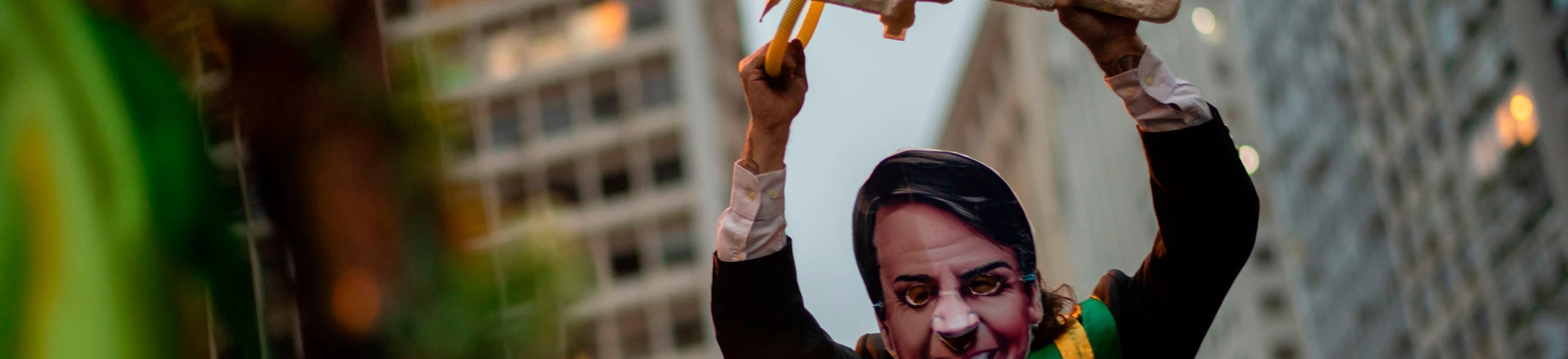 Grupo de 28 procuradores que atuam na Amazônia assina ação que exige fiscalização nos pontos de maior desmatamento; governo tem até amanhã para responder. Grupo de 28 procuradores que atuam na Amazônia assina ação que exige fiscalização nos pontos de maior desmatamento; governo tem até amanhã para responder.