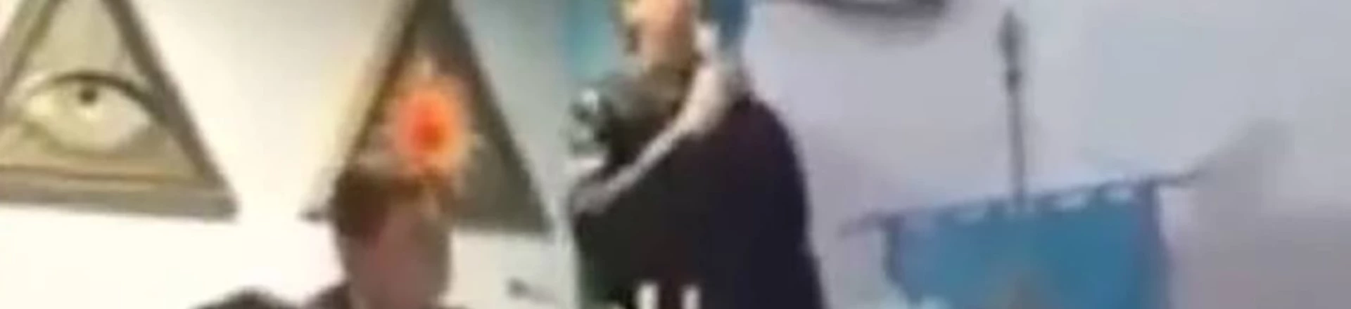 Entrevista: 'Em estado de exceção, vale a lógica da guerra da comunicação', diz Letícia Cesarino sobre vídeo da maçonaria Entrevista: 'Em estado de exceção, vale a lógica da guerra da comunicação', diz Letícia Cesarino sobre vídeo da maçonaria