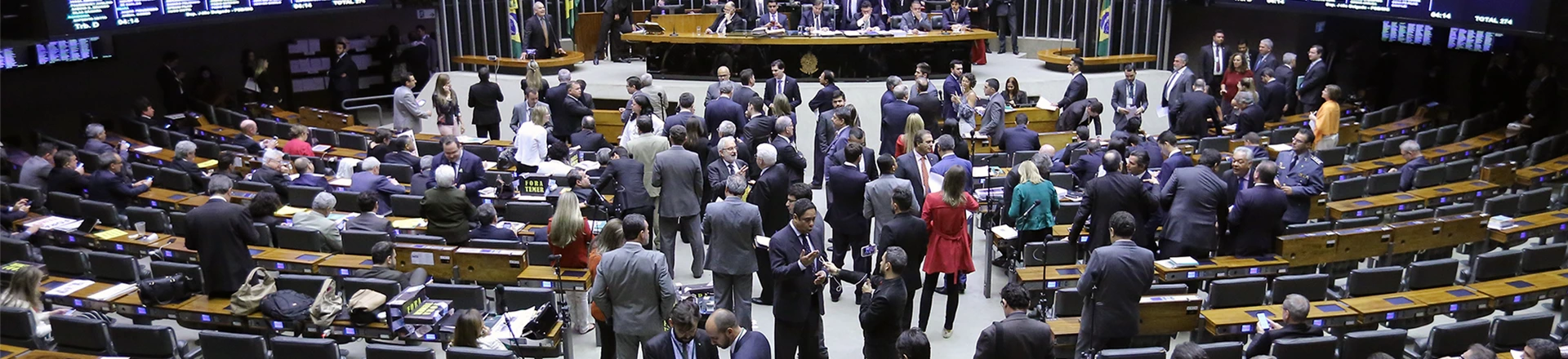 Plenário da Câmara dos Deputados em dia de discussão do prosseguimento da denúncia contra Michel Temer em 02/08/2017. Plenário da Câmara dos Deputados em dia de discussão do prosseguimento da denúncia contra Michel Temer em 02/08/2017.