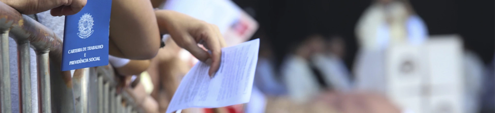 Fiéis acompanham missa no Dia do Trabalhador, em 1 de Maio, em Belo Horizonte. Fiéis acompanham missa no Dia do Trabalhador, em 1 de Maio, em Belo Horizonte.