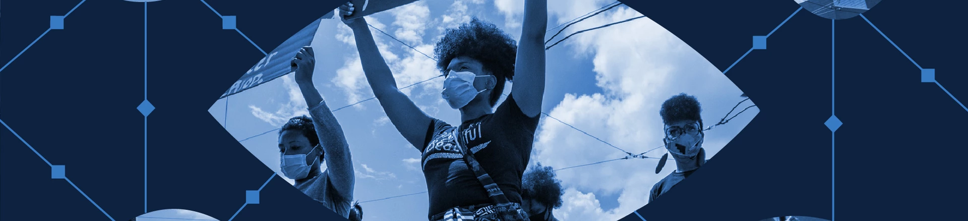 Polícia dos EUA usou o Twitter para vigiar protestos pela morte de George Floyd Polícia dos EUA usou o Twitter para vigiar protestos pela morte de George Floyd