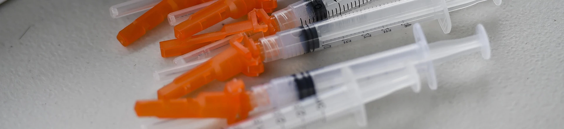 Seringas com vacinas contra a Covid-19 na Pensilvânia, em 19 de abril de 2021. Seringas com vacinas contra a Covid-19 na Pensilvânia, em 19 de abril de 2021.