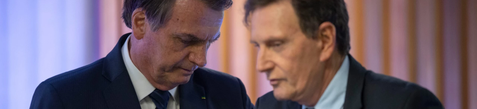 Ex-pastores e bispos organizam revolta contra Igreja Universal na África do Sul – para onde Bolsonaro quer nomear Crivella Ex-pastores e bispos organizam revolta contra Igreja Universal na África do Sul – para onde Bolsonaro quer nomear Crivella