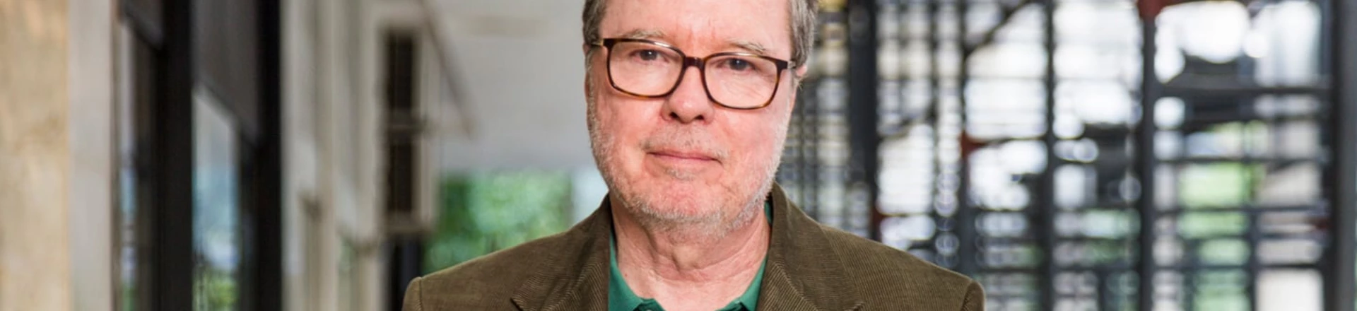 Martins Filho refutou a ideia de que havia apenas dois grupos que explicavam o regime militar — o moderado, dos castelistas, e o linha-dura. Na sua tese, adotada até hoje por outros estudiosos, mostrou como as divisões internas nas casernas eram numerosas e complexas. Martins Filho refutou a ideia de que havia apenas dois grupos que explicavam o regime militar — o moderado, dos castelistas, e o linha-dura. Na sua tese, adotada até hoje por outros estudiosos, mostrou como as divisões internas nas casernas eram numerosas e complexas.