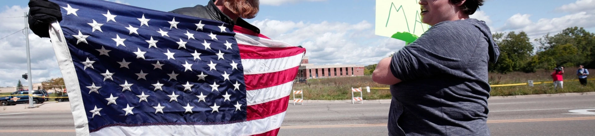 Estudo mostra que a polarização política nos EUA tem mentalidade de torcida Estudo mostra que a polarização política nos EUA tem mentalidade de torcida