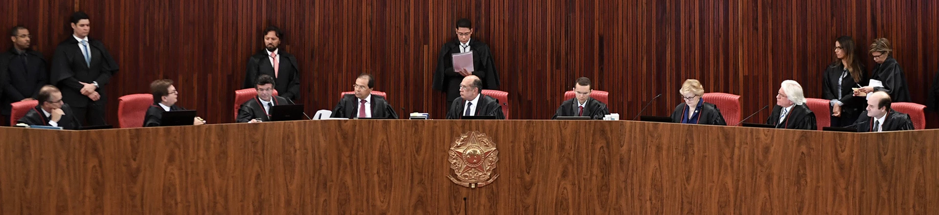 Entrevista: ‘Juízes são a elite dentro de elite da burocracia estatal’, diz professor de Direito Entrevista: ‘Juízes são a elite dentro de elite da burocracia estatal’, diz professor de Direito