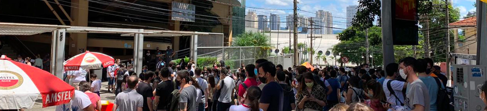 Concurso da USP aglomera 8 mil médicos em meio à fase vermelha – com aval de Doria Concurso da USP aglomera 8 mil médicos em meio à fase vermelha – com aval de Doria