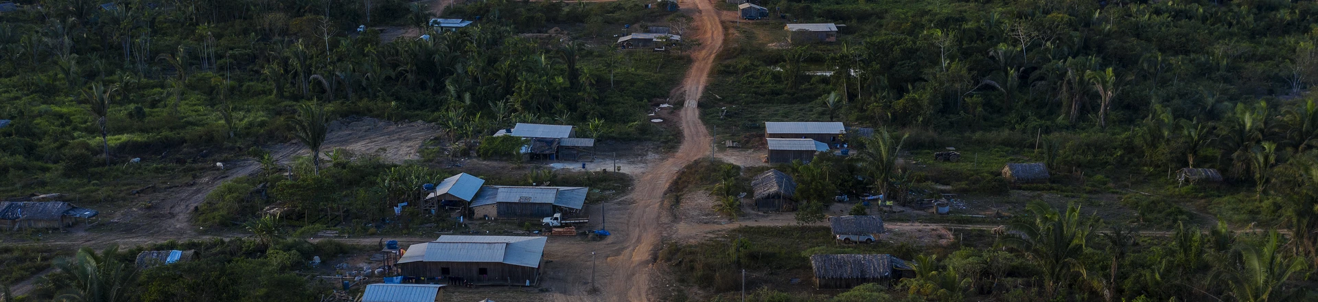 Vista aérea da terra indígena Apyterewa, que tem sido alvo de pecuarista e garimpeiros no sudoeste do Pará. Vista aérea da terra indígena Apyterewa, que tem sido alvo de pecuarista e garimpeiros no sudoeste do Pará.