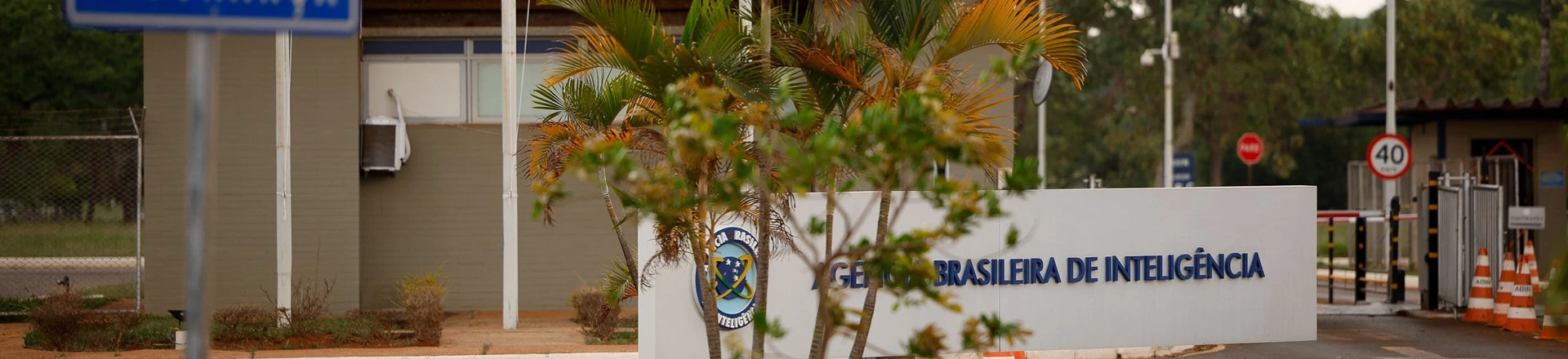 Enquanto eram agentes da Abin, Colli e Izycki prestaram serviços para a Harpia Tech. Enquanto eram agentes da Abin, Colli e Izycki prestaram serviços para a Harpia Tech.