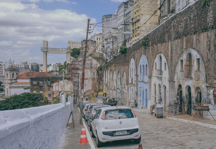 Adeus, artesãos. Olá, hotéis de luxo: o plano gourmet do prefeito de Salvador para o centro histórico. Adeus, artesãos. Olá, hotéis de luxo: o plano gourmet do prefeito de Salvador para o centro histórico.