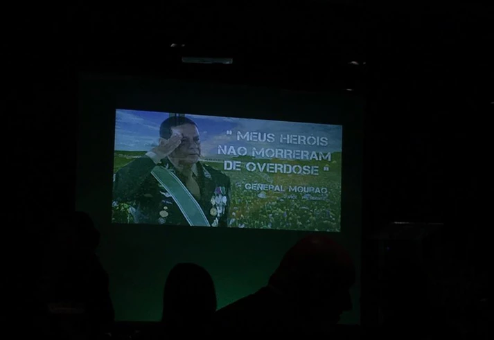 ‘O Mourão vai ser presidente da República’. Um drink com o mentor do vice de Bolsonaro ‘O Mourão vai ser presidente da República’. Um drink com o mentor do vice de Bolsonaro