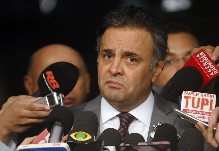 “Sim, somos corruptos”: Políticos admitem que é o dinheiro que manda em Brasília “Sim, somos corruptos”: Políticos admitem que é o dinheiro que manda em Brasília