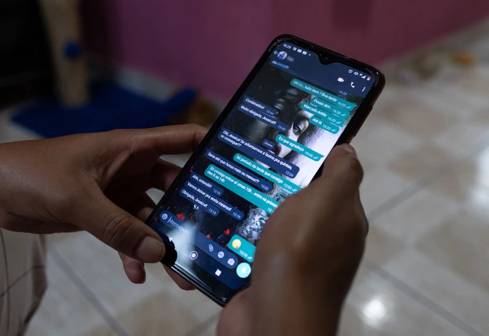 Faxineira deixa até 64% do valor pago pelo cliente com o aplicativo