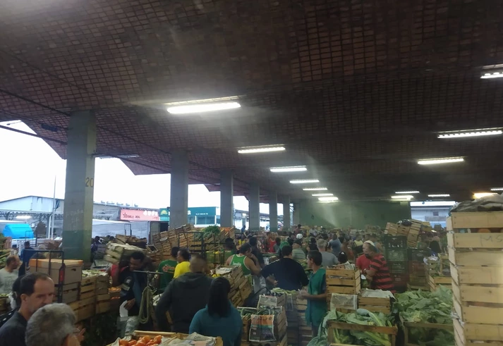 Coronavírus: ‘as pessoas dizem com orgulho que não se cuidam’, diz funcionária da Ceasa, do Rio