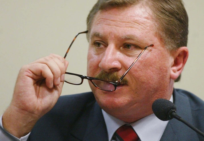 Fundador do Aliança pelo Brasil ganha cargo com poder para esconder informações sobre Bolsonaro